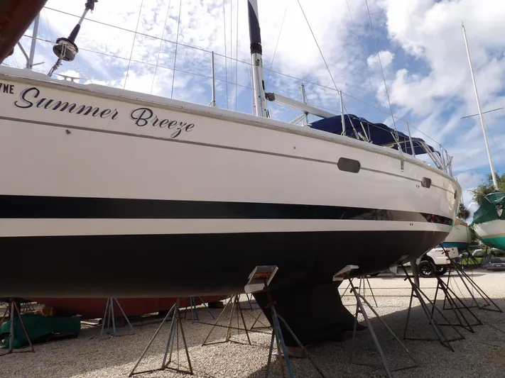 Summer Breeze Yacht Photos Pics Hunter 460 sailboat, 2000 model, named Summer Breeze on dry dock.