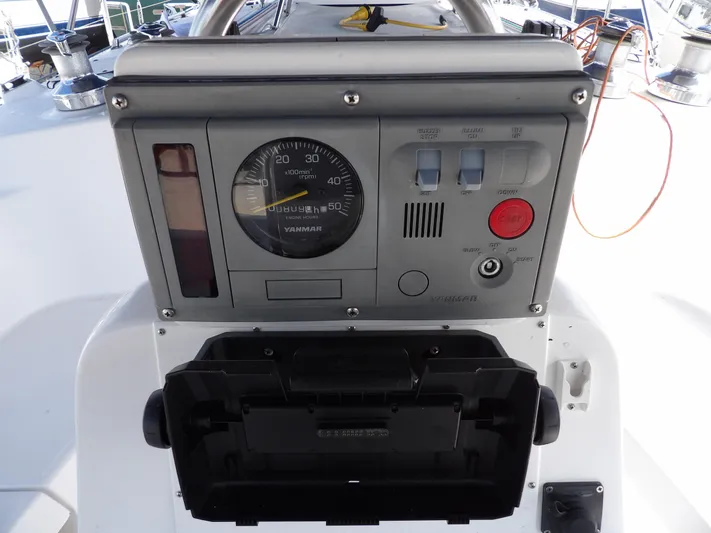 Summer Breeze Yacht Photos Pics Control panel of a 2000 Hunter 460 sailboat.