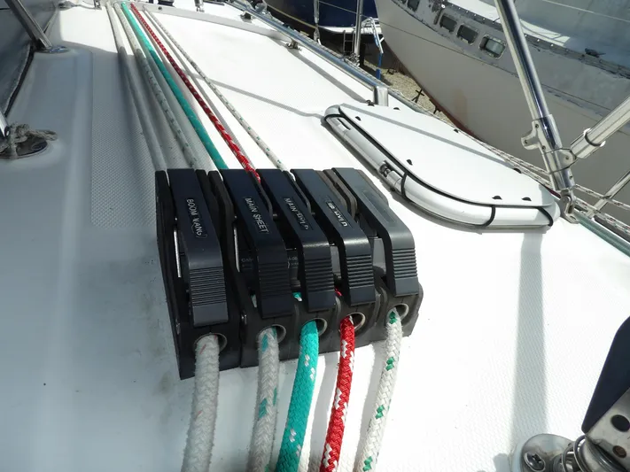Summer Breeze Yacht Photos Pics Close-up of rope clutches on a 2000 Hunter 460 sailboat deck.