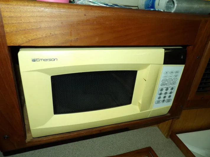 Summer Breeze Yacht Photos Pics 