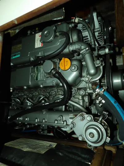 Summer Breeze Yacht Photos Pics 