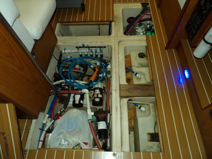 Summer Breeze Yacht Photos Pics 