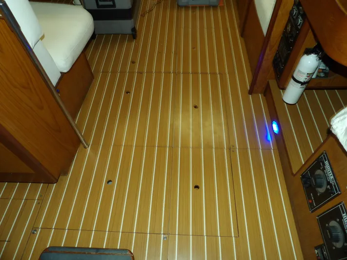 Summer Breeze Yacht Photos Pics 