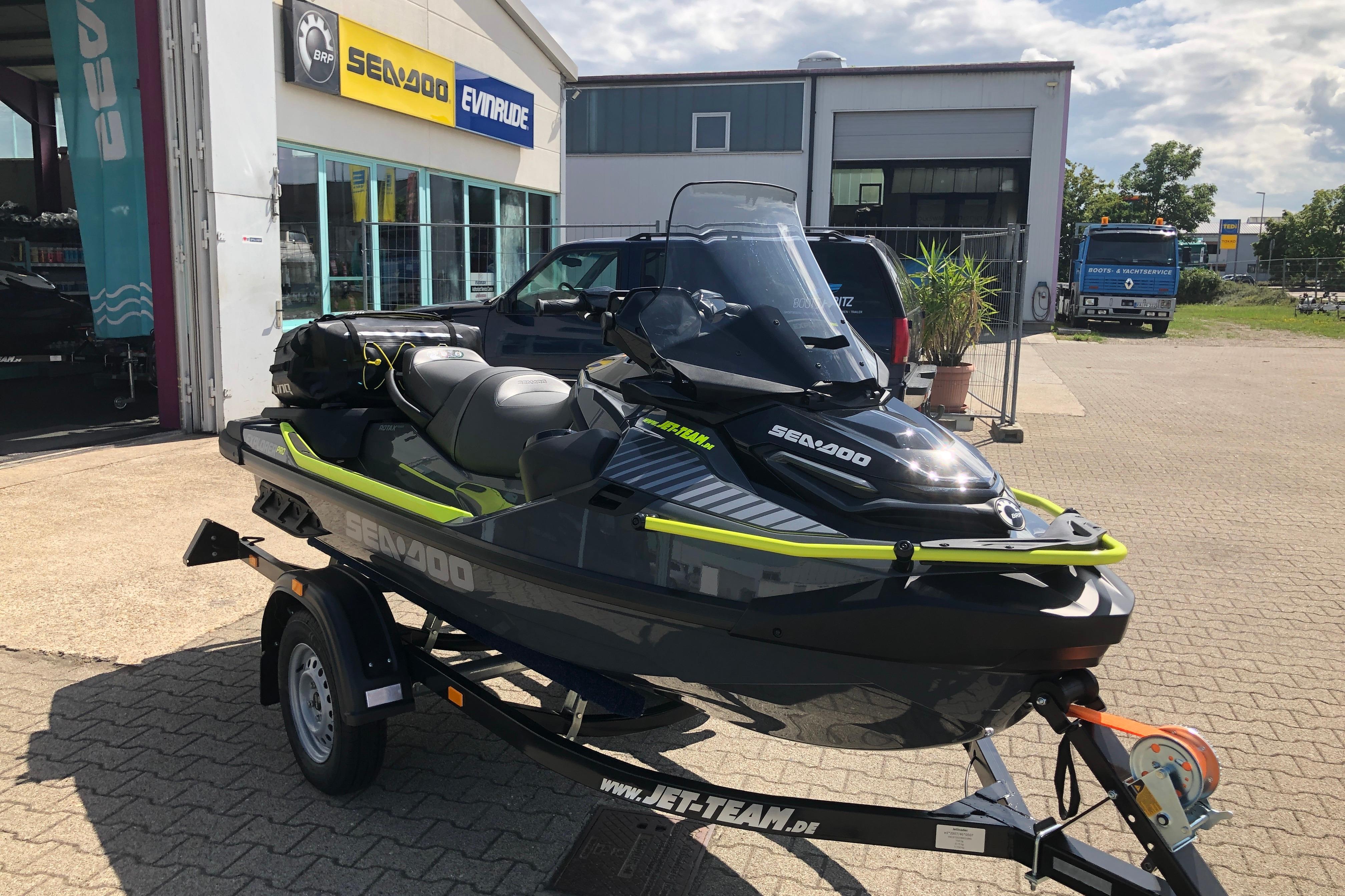 2024 Sea-Doo Explorer Pro 230