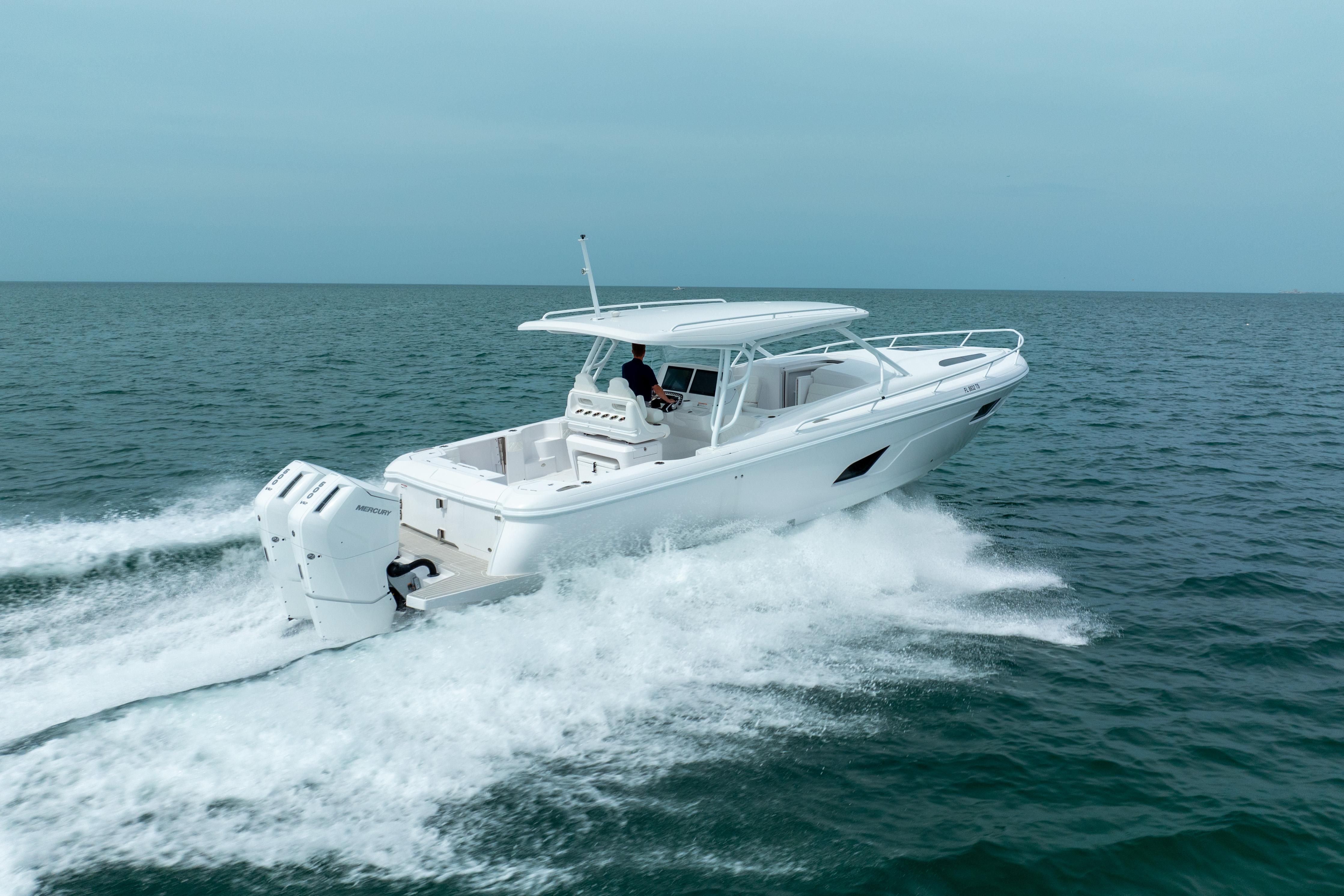 2024 Intrepid 41 Valor Express-Boot Kaufen - YachtWorld