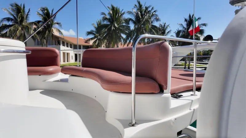 Larras III Yacht Photos Pics 