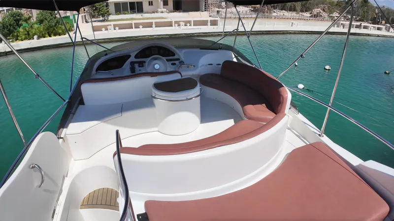 Larras III Yacht Photos Pics 