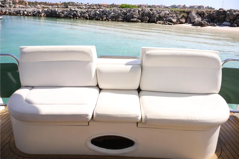 Larras III Yacht Photos Pics 