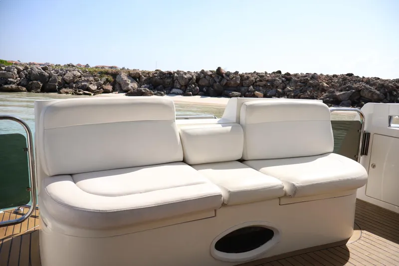 Larras III Yacht Photos Pics 