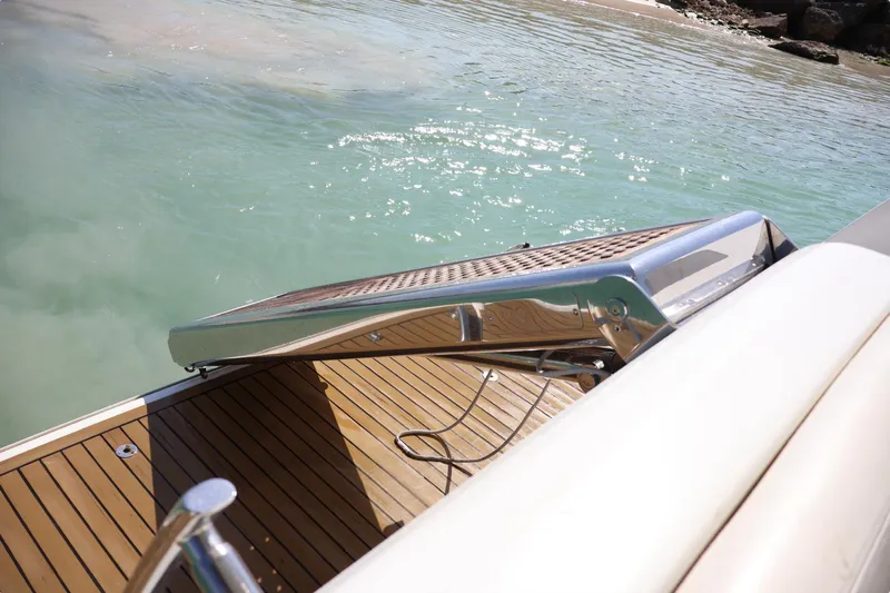 Larras III Yacht Photos Pics 