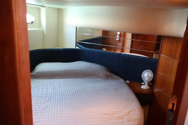 Larras III Yacht Photos Pics 