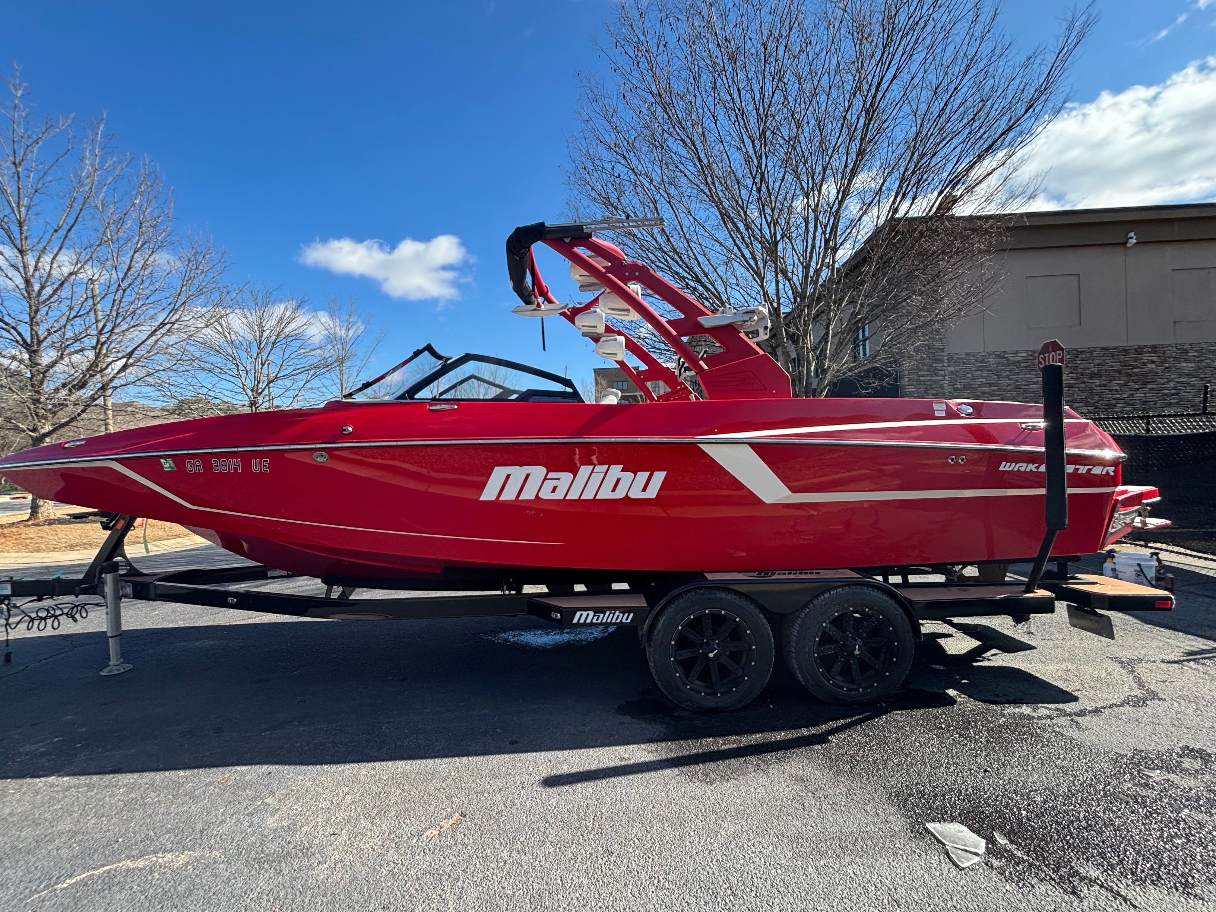 Malibu Wakesetter 24 MXZ