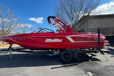 Malibu Wakesetter 24 MXZ