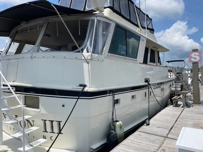 Jolly Mon III Yacht Photos Pics 