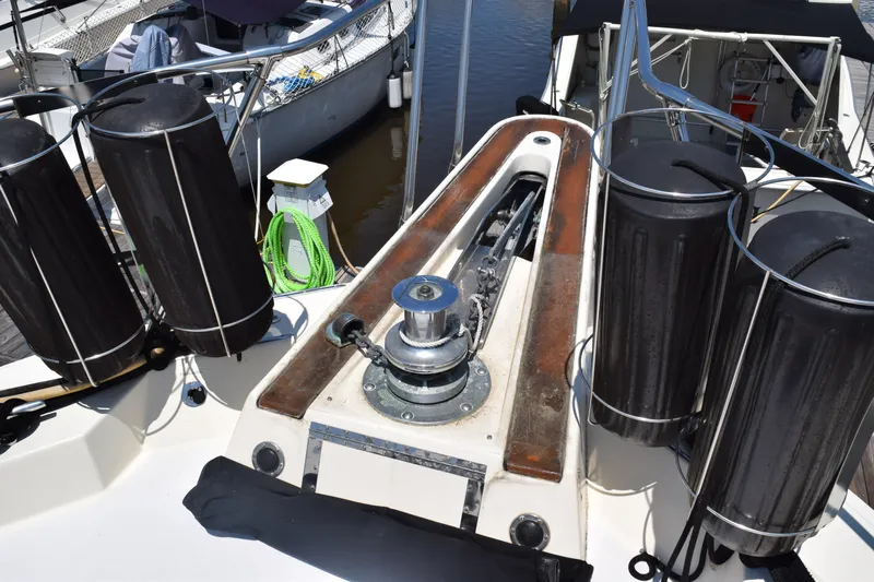 Jolly Mon III Yacht Photos Pics 