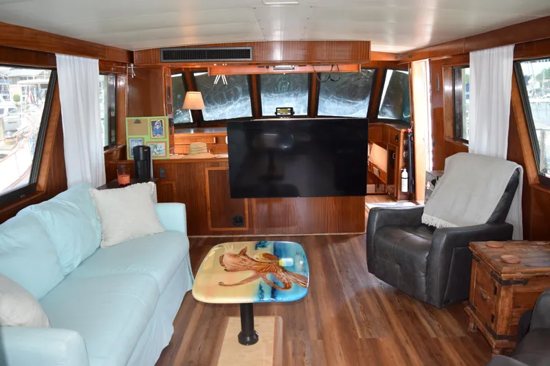 Jolly Mon III Yacht Photos Pics 