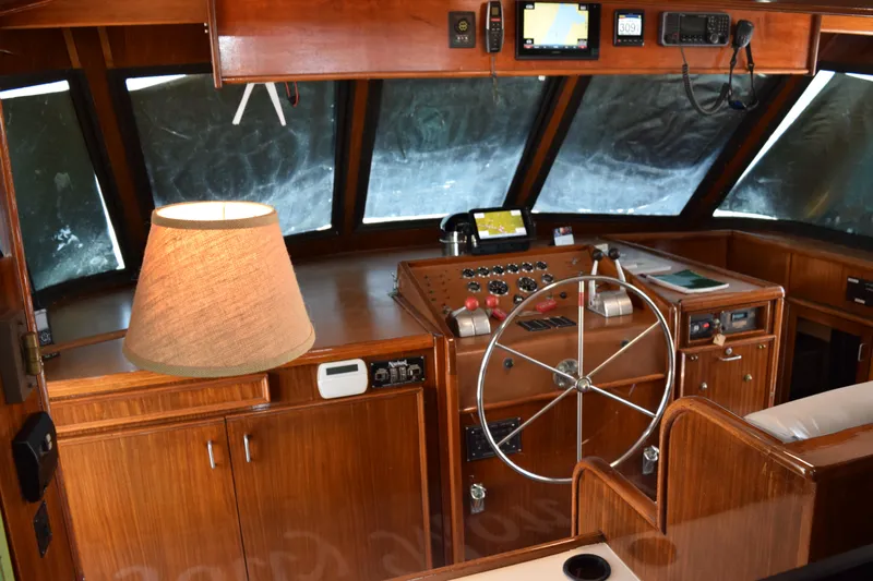 Jolly Mon III Yacht Photos Pics 