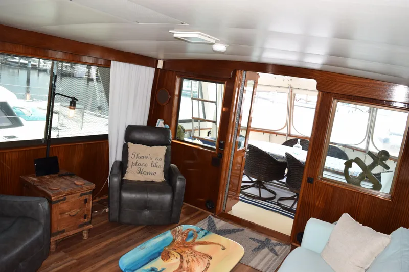 Jolly Mon III Yacht Photos Pics 