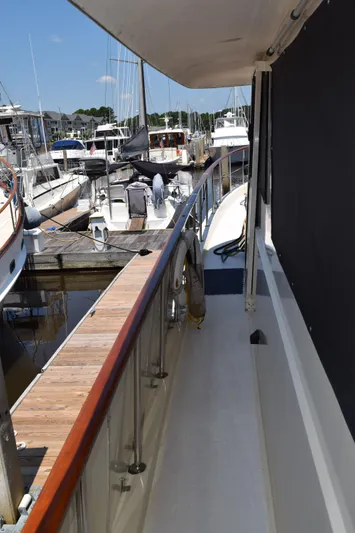 Jolly Mon III Yacht Photos Pics 