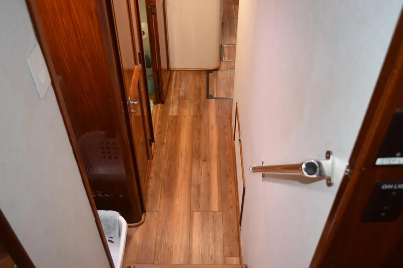 Jolly Mon III Yacht Photos Pics 