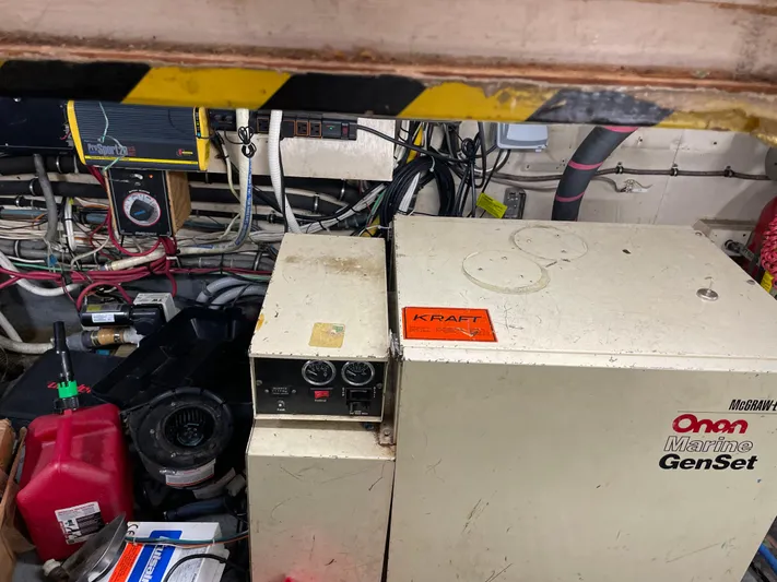 Jolly Mon III Yacht Photos Pics 