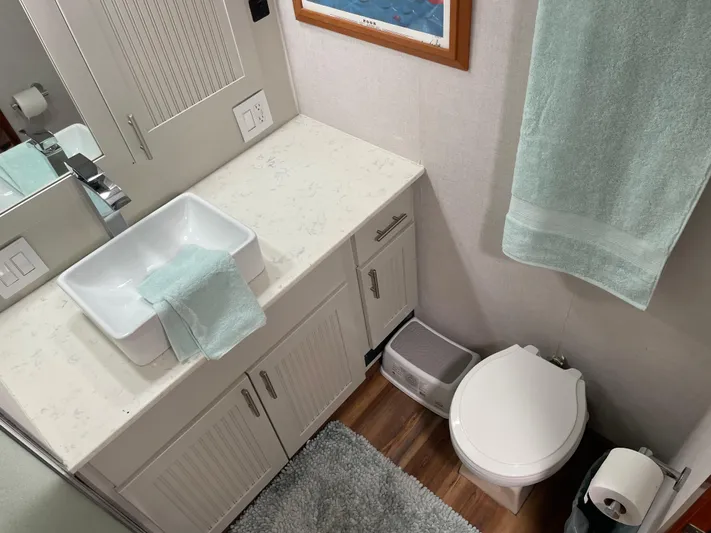 Jolly Mon III Yacht Photos Pics 