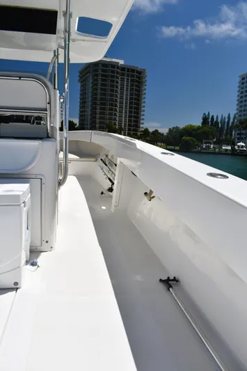  Yacht Photos Pics 2005 Venture 39 Open boat deck with cityscape background.