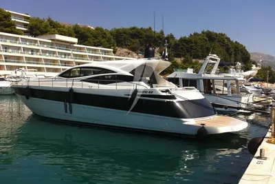 Pershing 62