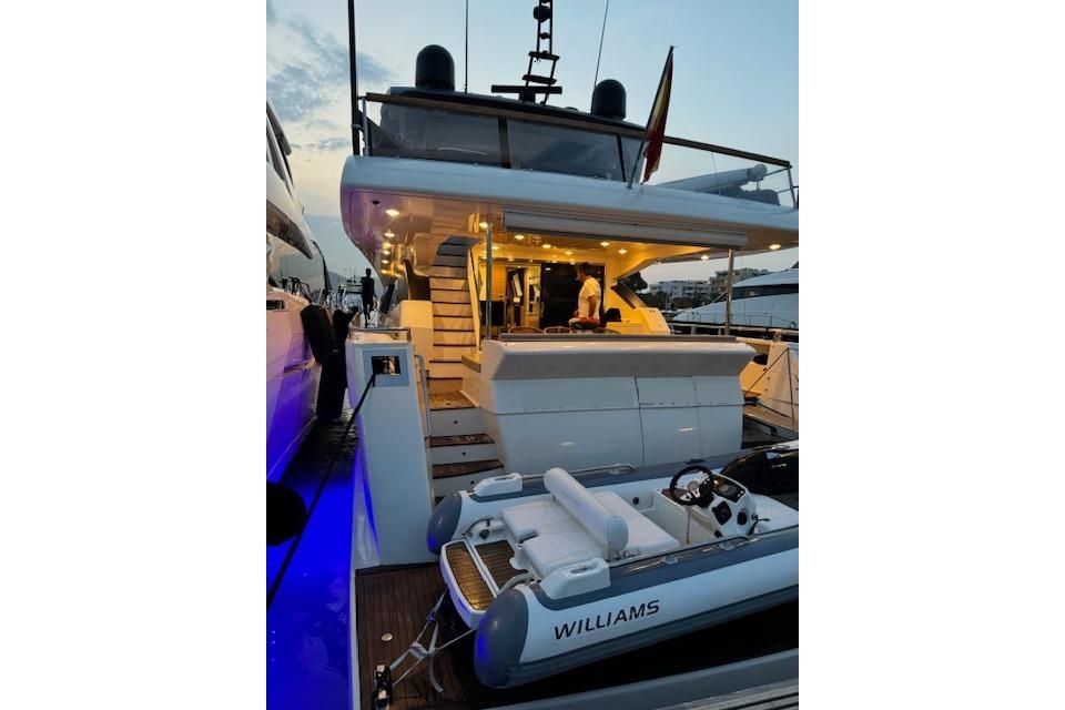 2007 Astondoa 76 