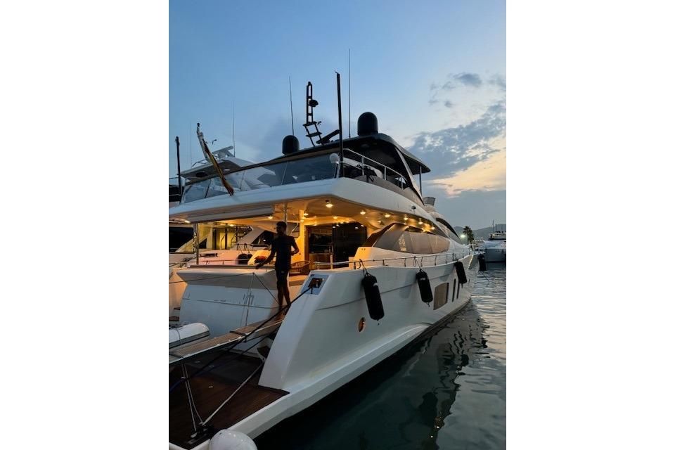 2007 Astondoa 76 