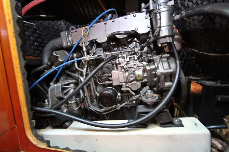 Oya Yacht Photos Pics Engine of a 2001 Beneteau Oceanis 461 sailboat, showcasing intricate mechanical components.