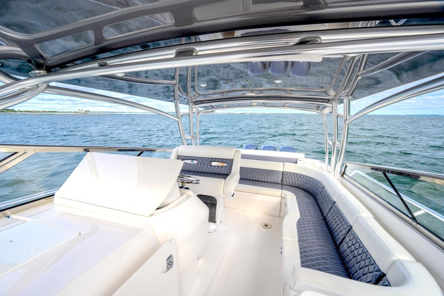 2017 Intrepid 430 Sport Yacht