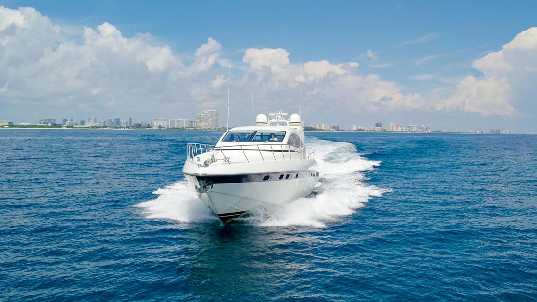 2001 Mangusta 72