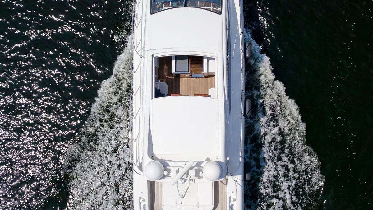 2001 Mangusta 72 