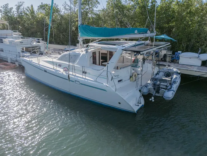 Tango Yacht Photos Pics 