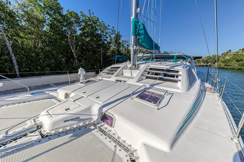 Tango Yacht Photos Pics 