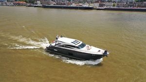 2012 Princess V72