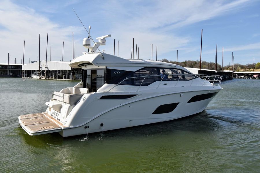 2017 Sea Ray 460 Sundancer