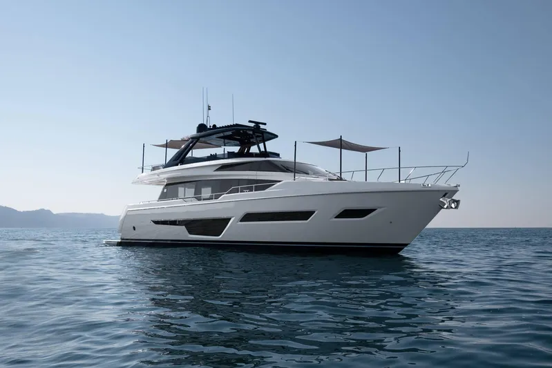 Alveare Yacht Photos Pics 