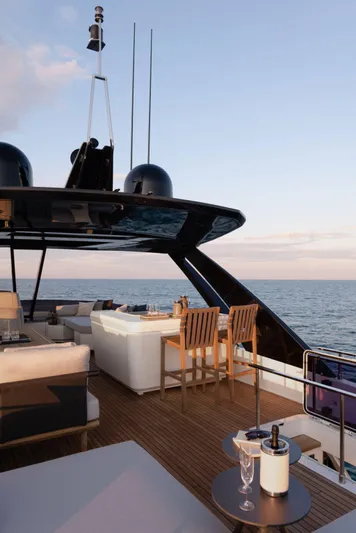 Alveare Yacht Photos Pics 