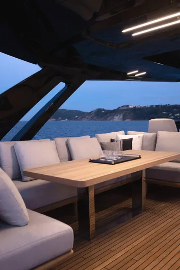 Alveare Yacht Photos Pics 