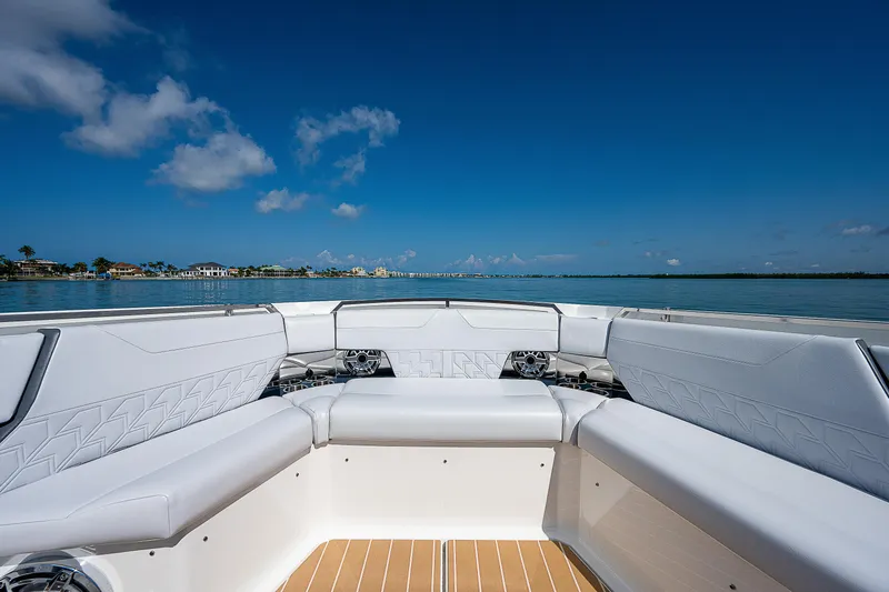 Legacy Yacht Photos Pics 