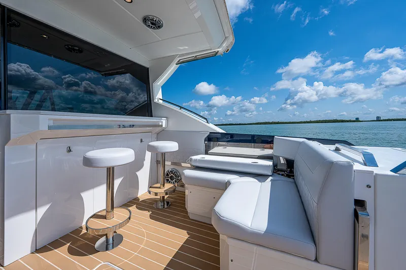 Legacy Yacht Photos Pics 