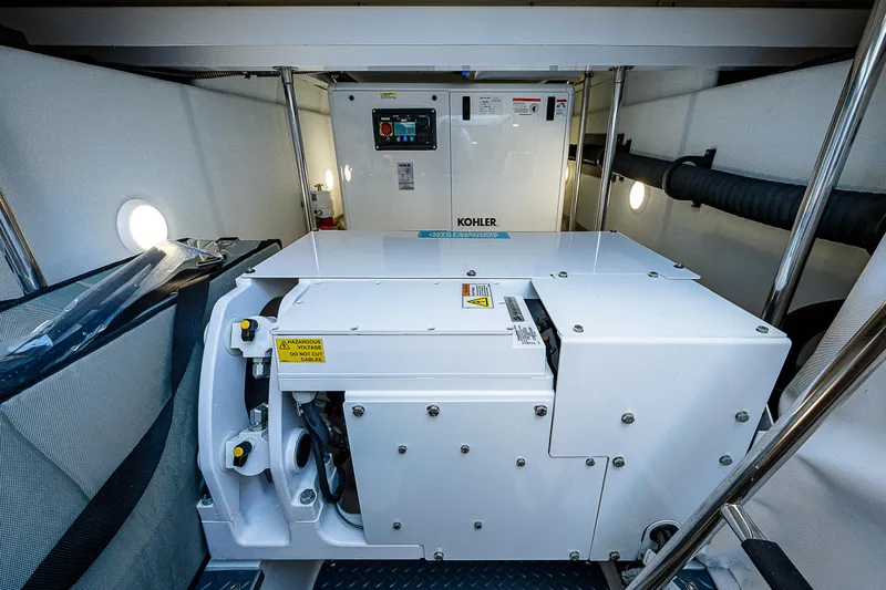 Legacy Yacht Photos Pics 