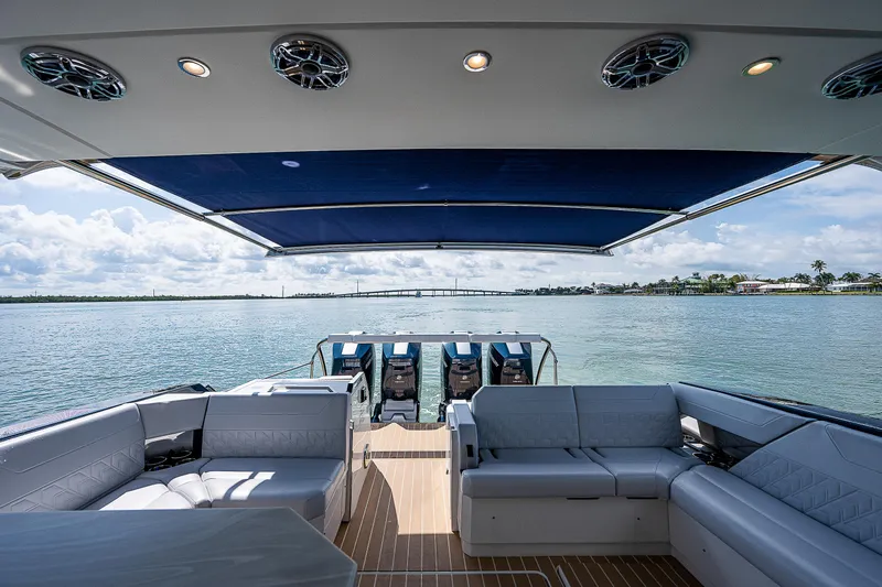 Legacy Yacht Photos Pics 