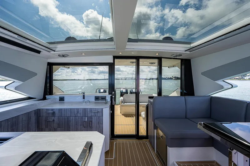 Legacy Yacht Photos Pics 