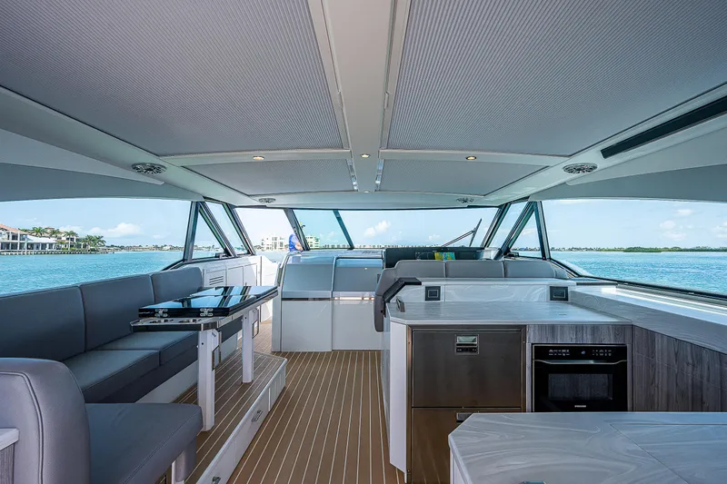 Legacy Yacht Photos Pics 