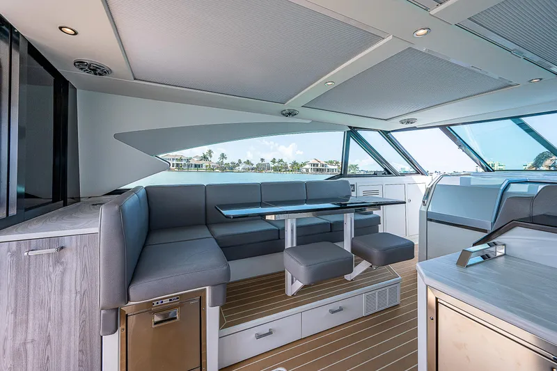 Legacy Yacht Photos Pics 