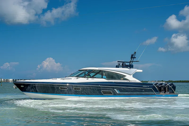 Legacy Yacht Photos Pics 