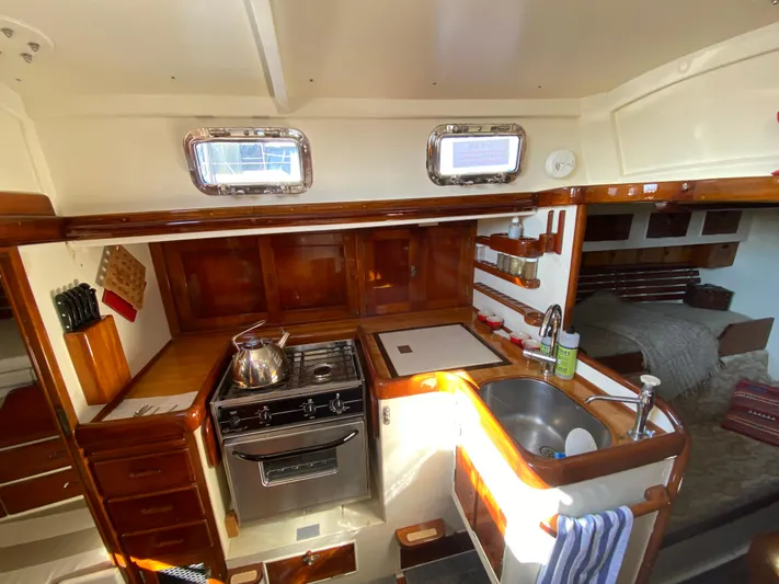 Isobar Yacht Photos Pics 